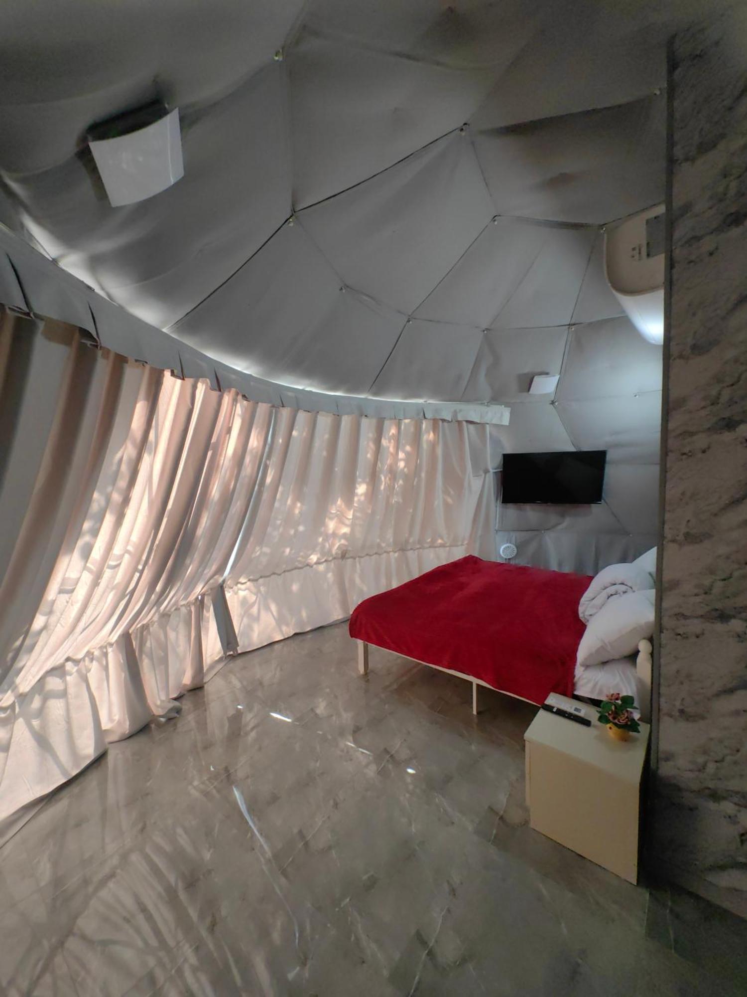 Dream Domes Luxury Glamping Tents Apartment *