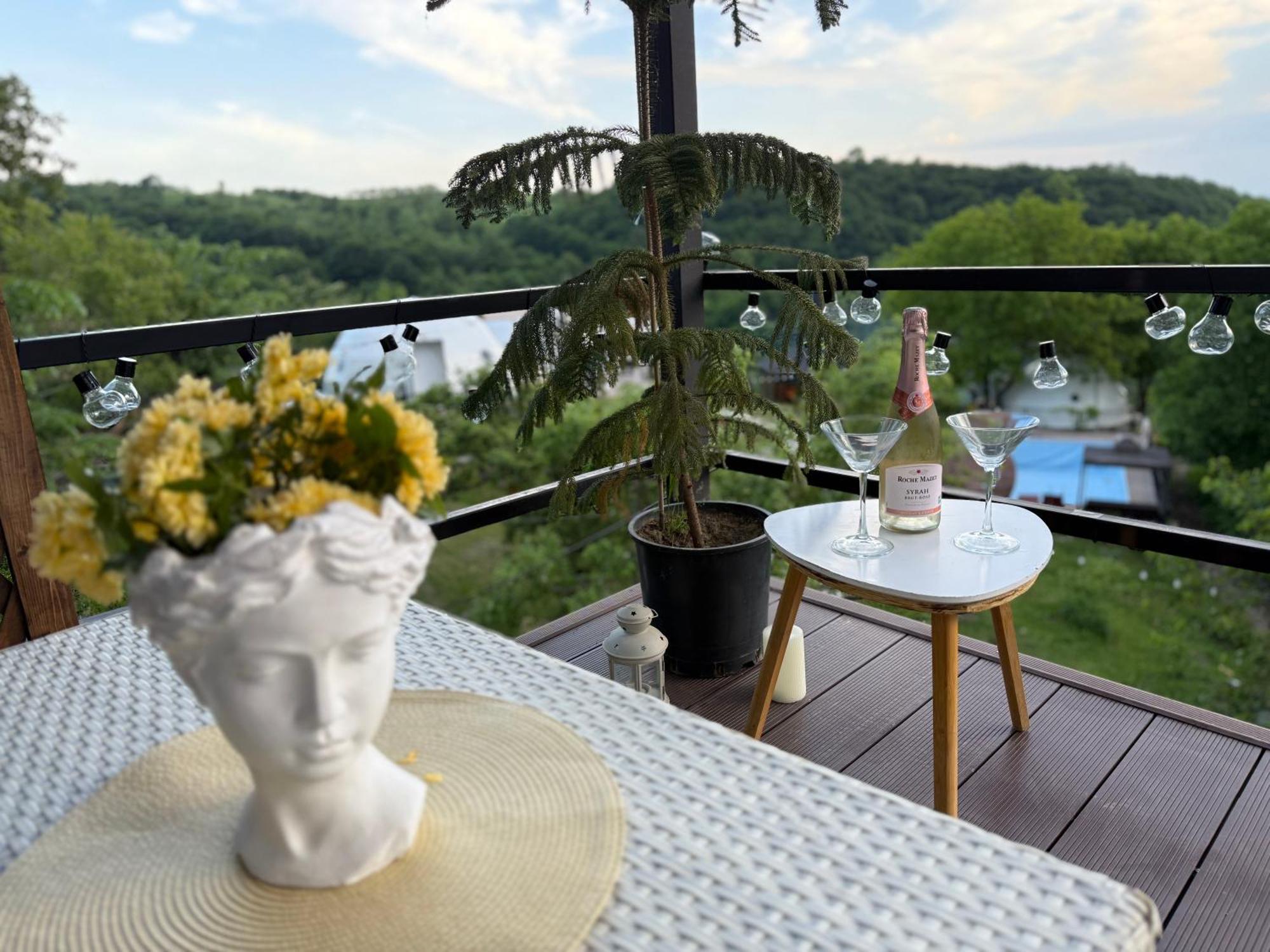 Dream Domes Luxury Glamping Tents Apartment *
